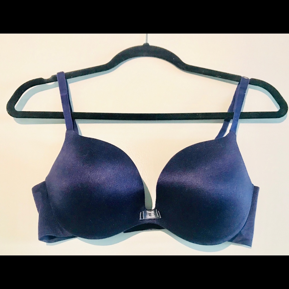Victoria Secret 32D Plunge Push up Bra